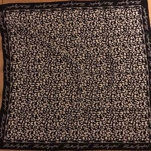 New With Tags Karl Lagerfeld Paris Polyester Scarf